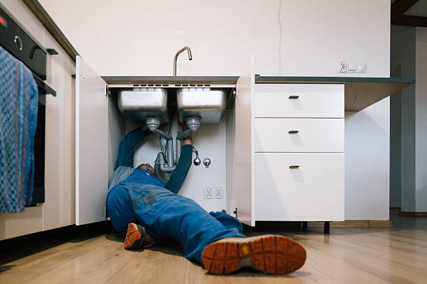 Professional Leak Detection technician working in Diamond, OH